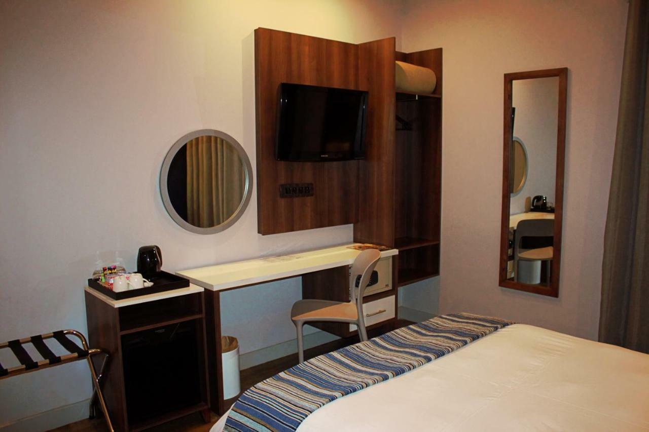 Aha Kathu Hotel Eksteriør bilde